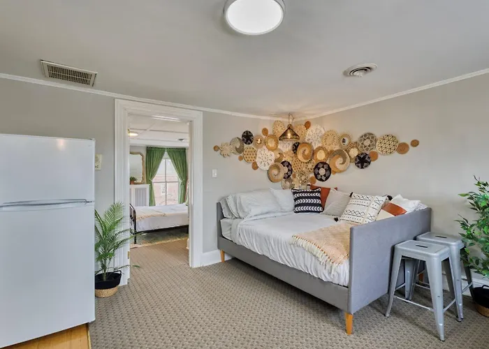 Top-Floor 1Br In Historic Capitol Hill