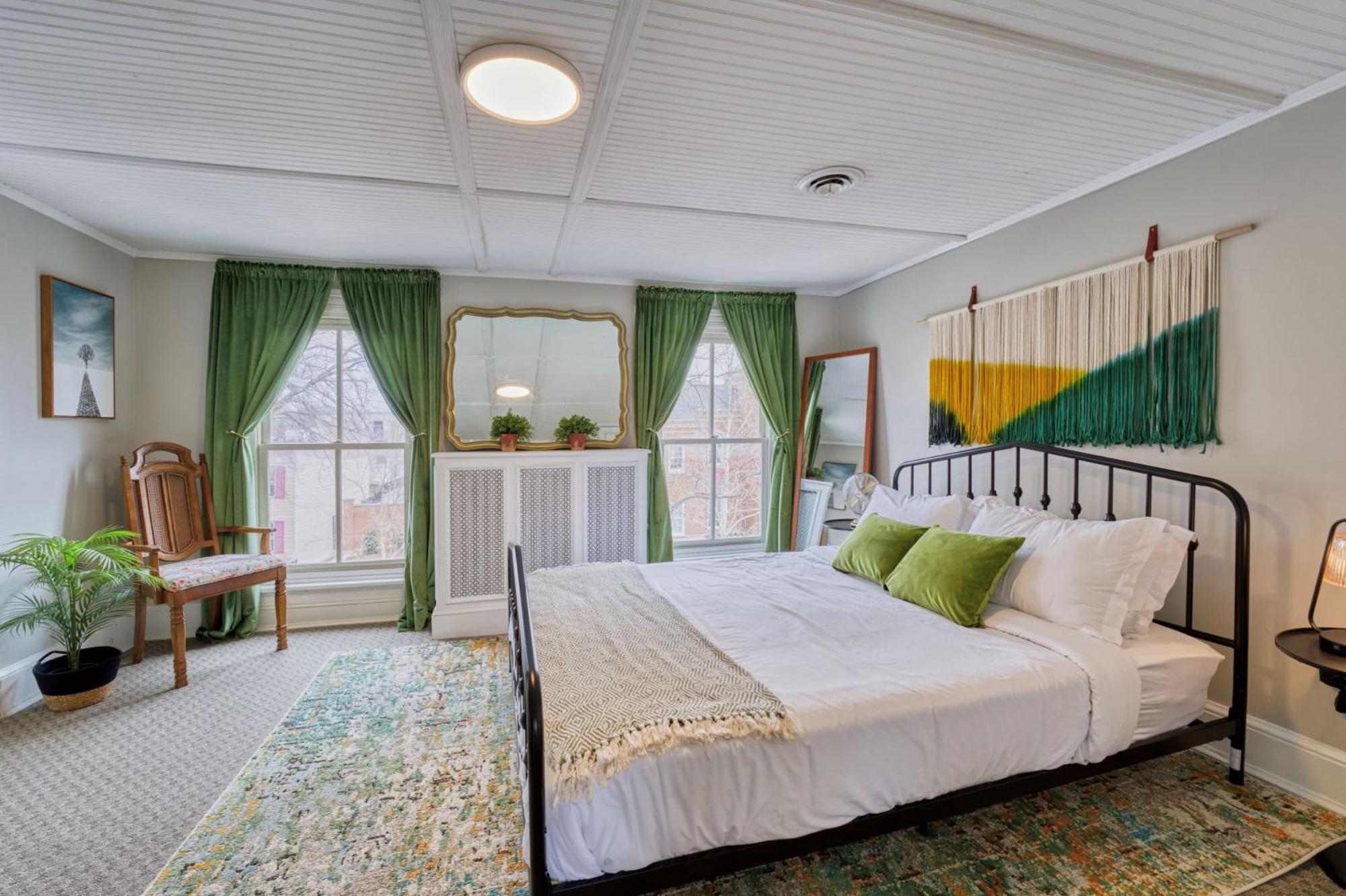 Apartment Top-floor 1br In Historic Capitol Hill *