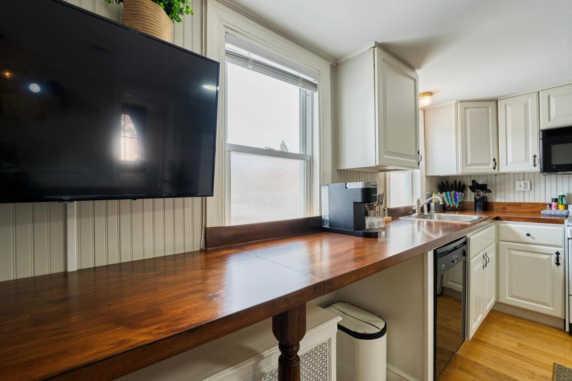 Apartment Top-floor 1br In Historic Capitol Hill *